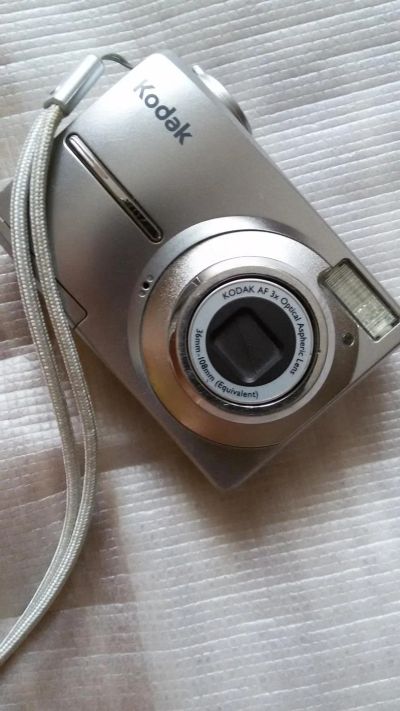 Лот: 8035404. Фото: 1. Kodak EasyShare C 713. продаю... Цифровые компактные