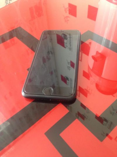 Лот: 10019435. Фото: 1. iPhone 7 Black 32 гига. Смартфоны