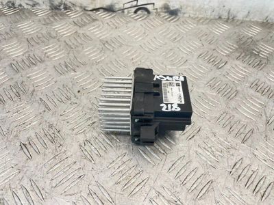 Лот: 25558517. Фото: 1. реостат печки Opel Astra J. Другое (автозапчасти)