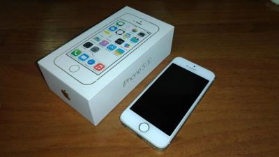 Лот: 10882022. Фото: 1. iPhone 5S 64Gb Идеальное состояние. Смартфоны