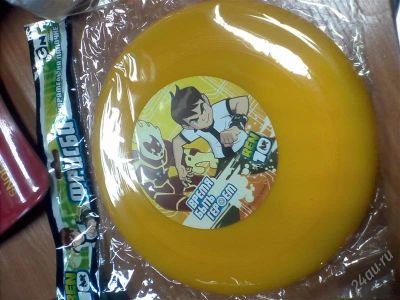 Лот: 2626162. Фото: 1. летающая тарелка BEN10 +конфета. Другое (игрушки)