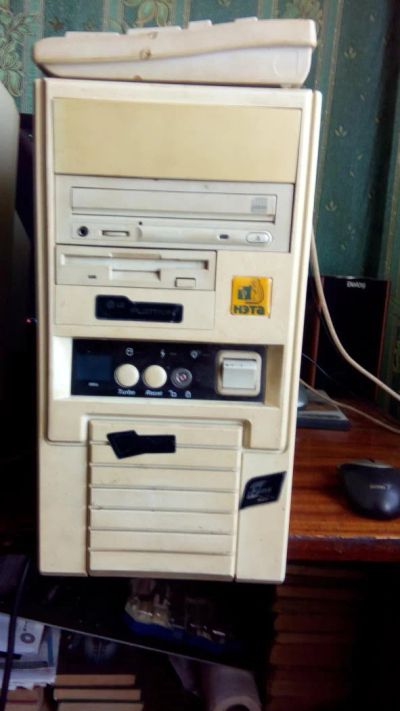Лот: 7750898. Фото: 1. Системный блок Pentium 1. Компьютеры в сборе