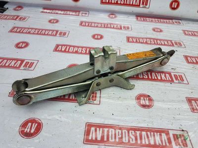 Лот: 20902361. Фото: 1. Домкрат 950 кг Nissan (б/у). Двигатель и элементы двигателя