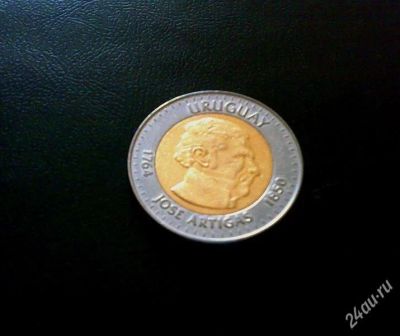 Лот: 1263355. Фото: 1. Уругвай 10 песо 2000 г. биметалл. Америка