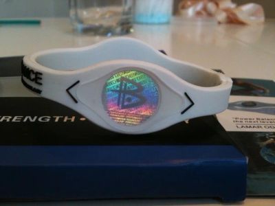 Лот: 3274487. Фото: 1. Энергетический браслет Power Balance. Другое (спортивные товары)