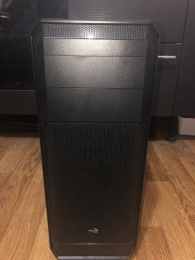 Лот: 16534941. Фото: 1. Компьютерный корпус AeroCool SI. Корпуса, блоки питания