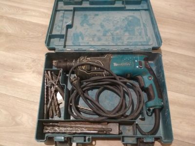 Лот: 15235822. Фото: 1. Перфоратор Makita HR 2470. Электроинструмент