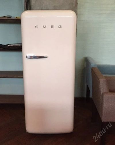 Лот: 5708816. Фото: 1. Холодильник SMEG кремовый. Холодильники, морозильные камеры