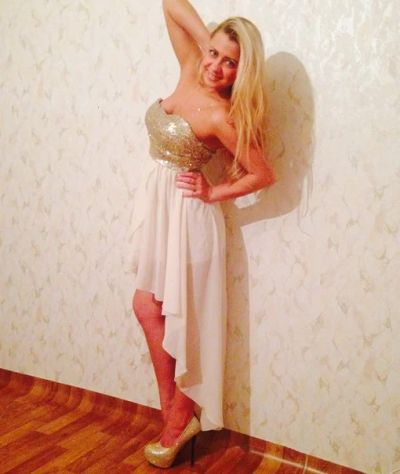 Лот: 3320545. Фото: 1. Красивое платье!!!!!. Платья