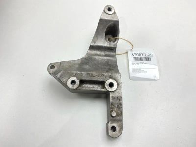 Лот: 21701511. Фото: 1. Кронштейн генератора Mazda Tribute... Двигатель и элементы двигателя