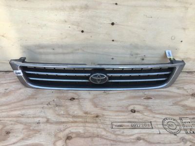 Лот: 18537769. Фото: 1. Решетка радиатора Toyota Corona... Кузов