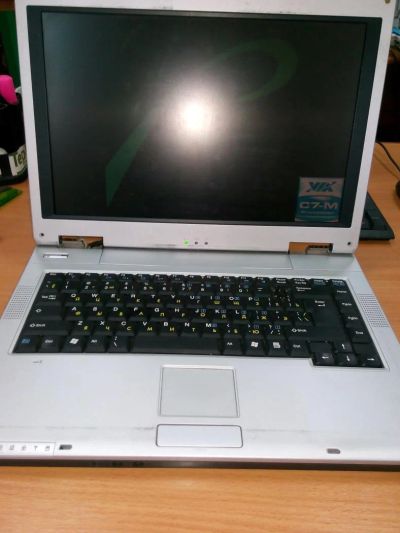 Лот: 6367098. Фото: 1. Ноутбук RoverBook Partner E400L. Ноутбуки