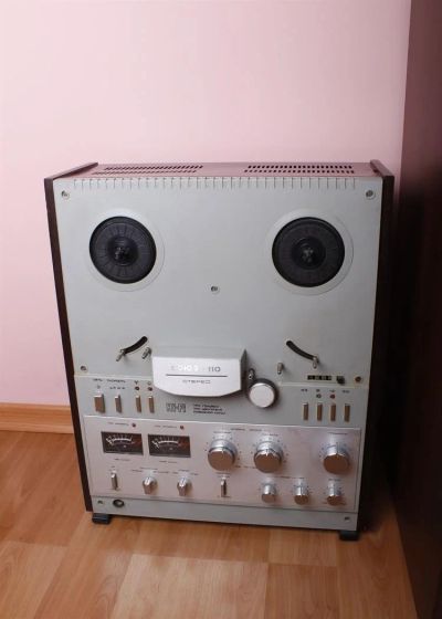 Лот: 3911058. Фото: 1. Стереофонический катушечный магнитофон... Другое (музыкальные инструменты и оборудование)