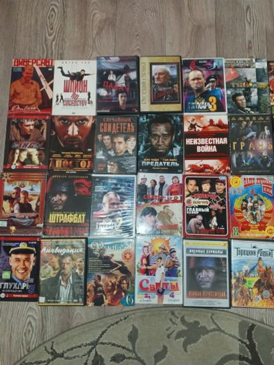 Лот: 20316726. Фото: 1. 42 DVD диска, цена договорная. Видеозаписи, фильмы