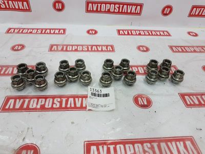 Лот: 20903491. Фото: 1. Гайка колесная Toyota (б/у). Другое (автозапчасти)