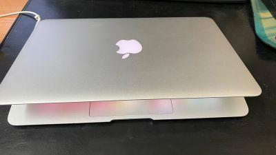 Лот: 19551974. Фото: 1. Ноутбук MacBook Air’11. Клавиатуры для ноутбуков
