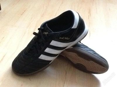 Лот: 2152519. Фото: 1. Кроссовки футзальные Adidas. Другое (спортивные товары)