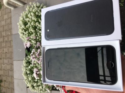 Лот: 14297332. Фото: 1. iPhone 7 Black 128Gb. Смартфоны