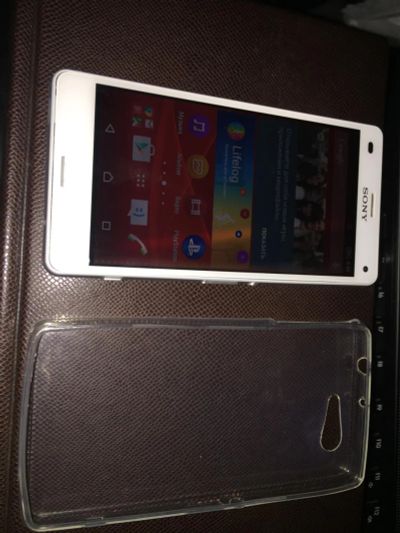 Лот: 7028862. Фото: 1. sony xperia z3 compact d5803 white. Смартфоны