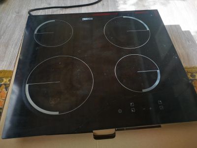 Лот: 20336821. Фото: 1. Продам Варочную поверхность Zanussi... Запчасти для плит, варочных поверхностей, вытяжек