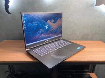 Лот: 25881924. Фото: 1. Gigabyte G7 17,3" 300Hz/RTX4050... Ноутбуки