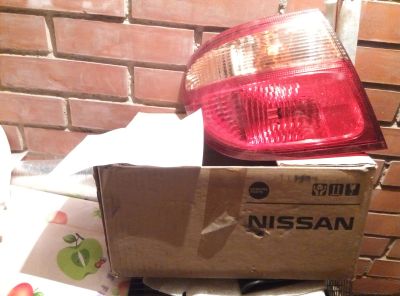 Лот: 15456013. Фото: 1. Задний фонарь Nissan bluebird... Оптика и освещение