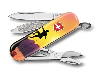 Лот: 17045735. Фото: 1. Нож-брелок Victorinox Classic... Ножи, топоры