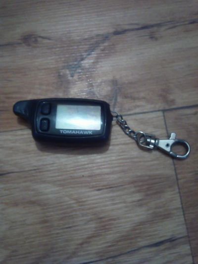 Лот: 6731750. Фото: 1. Брелок Tomahawk от автосигнализации. Автомобильные сигнализации