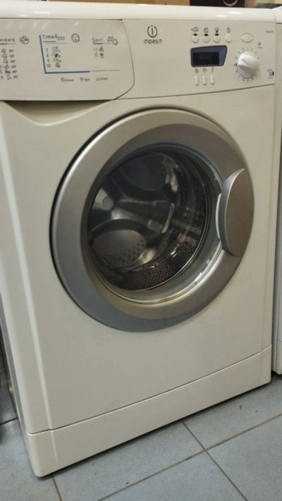 Лот: 25718554. Фото: 1. Стиральная машина Indesit WISE... Запчасти для остальной бытовой техники