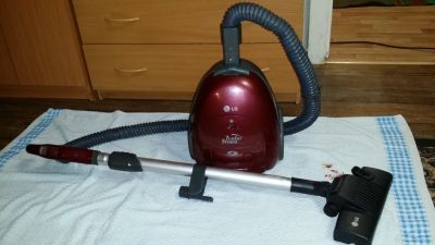 Лот: 13319369. Фото: 1. Пылесос lg turbo storm 1450w. Пылесосы, паровые швабры