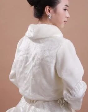 Лот: 1814724. Фото: 1. Шубка Новая. Другое (свадебная мода)