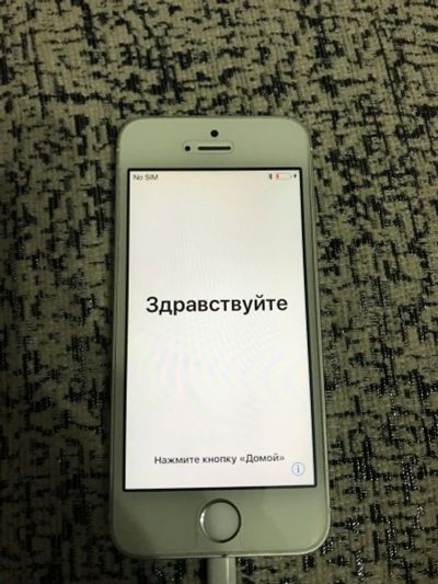 Лот: 10843043. Фото: 1. IPhone 5s 16 Gb. Смартфоны