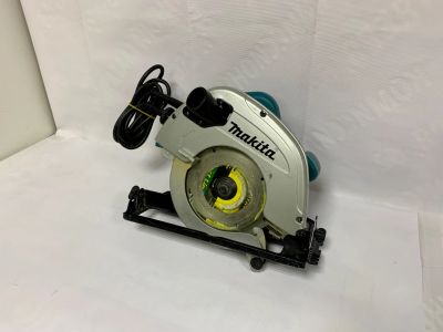 Лот: 18671865. Фото: 1. Дисковая пила Makita 5704R. Электроинструмент