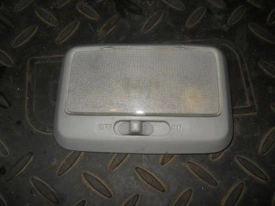 Лот: 7041594. Фото: 1. Плафон салона Honda CR-V RD1,2. Оптика и освещение