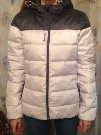 Лот: 6862975. Фото: 1. Демисезонная женская куртка reebok. Верхняя одежда