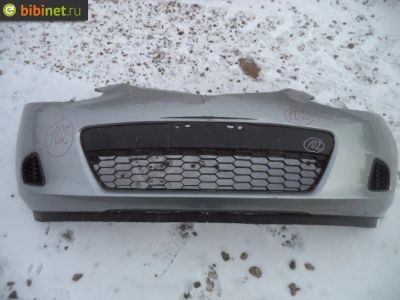 Лот: 5037905. Фото: 1. Бампер передний Mazda Demio. Кузов