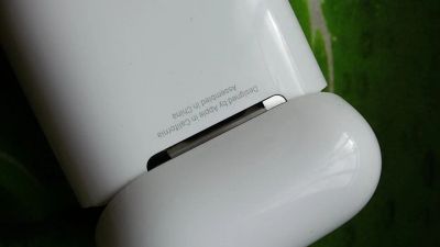 Лот: 15755493. Фото: 1. Зарядный кейс Apple AirPods. Зарядные устройства, блоки питания для бытовой техники