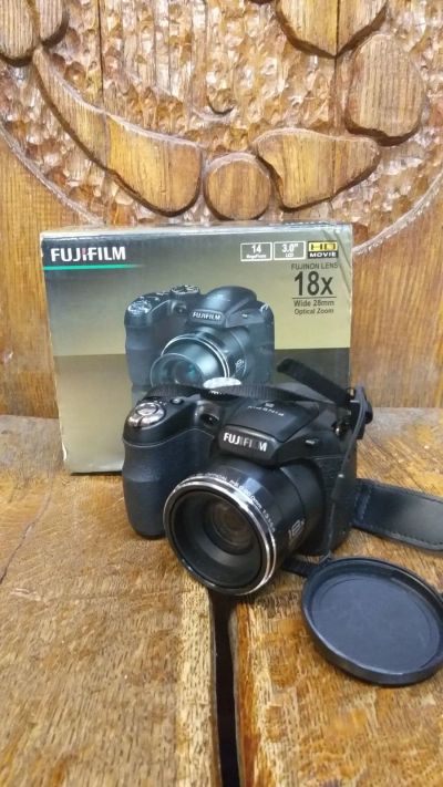 Лот: 14958331. Фото: 1. Фотоаппарат fujifilm finepix s2950... Цифровые компактные