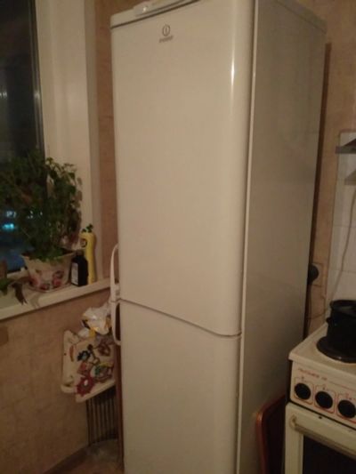 Лот: 15238638. Фото: 1. Холодильник Indesit. Холодильники, морозильные камеры