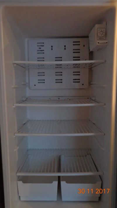 Лот: 10854034. Фото: 1. Холодильник бирюса 228-с. Холодильники, морозильные камеры