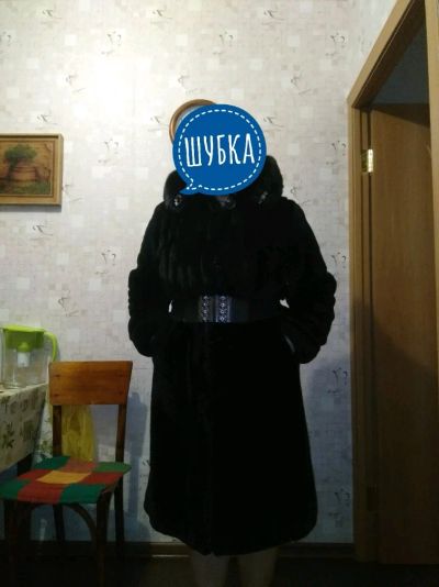 Лот: 14546547. Фото: 1. Шуба размер 50-52, мутон + отделка... Верхняя одежда