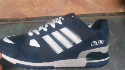 Лот: 2592127. Фото: 1. Adidas zx750 зима с мехом. Кеды, кроссовки, слипоны