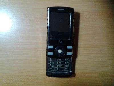Лот: 4510955. Фото: 1. Телефон Fly E300. Кнопочные мобильные телефоны