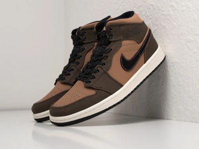 Лот: 24978693. Фото: 1. Кроссовки Nike Air Jordan 1 Mid. Кеды, кроссовки, слипоны
