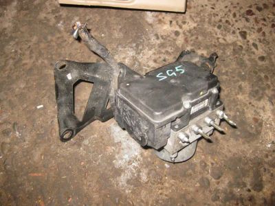 Лот: 20896998. Фото: 1. Блок abs Subaru Forester SG5 EJ20-T... Двигатель и элементы двигателя