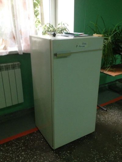 Лот: 4600454. Фото: 1. б/у холодильник. Холодильники, морозильные камеры