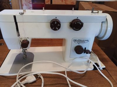 Лот: 25884127. Фото: 1. Швейная машинка "Чайка 143". Швейная, вязальная
