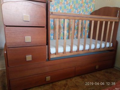Лот: 13548994. Фото: 1. кровать с маятником. Детские кровати и кроватки