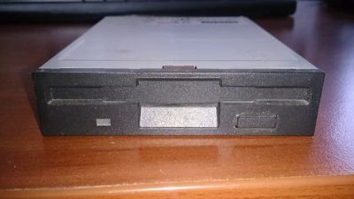 Лот: 4712952. Фото: 1. Флоппи дисковод Floppy. Приводы CD, DVD, BR, FDD