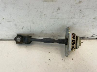 Лот: 24592011. Фото: 1. ограничитель двери Nissan Almera... Двигатель и элементы двигателя
